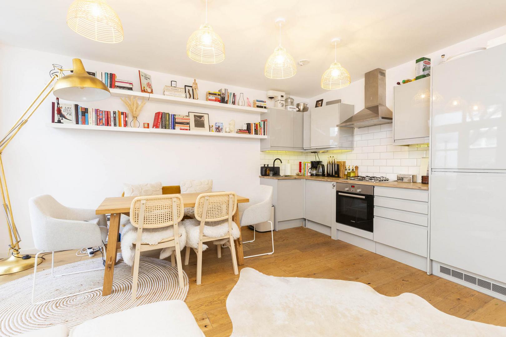 Modern Apartment Canfield Gardens, West Hampstead